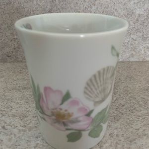 Beautiful porcelain Hart cup mug